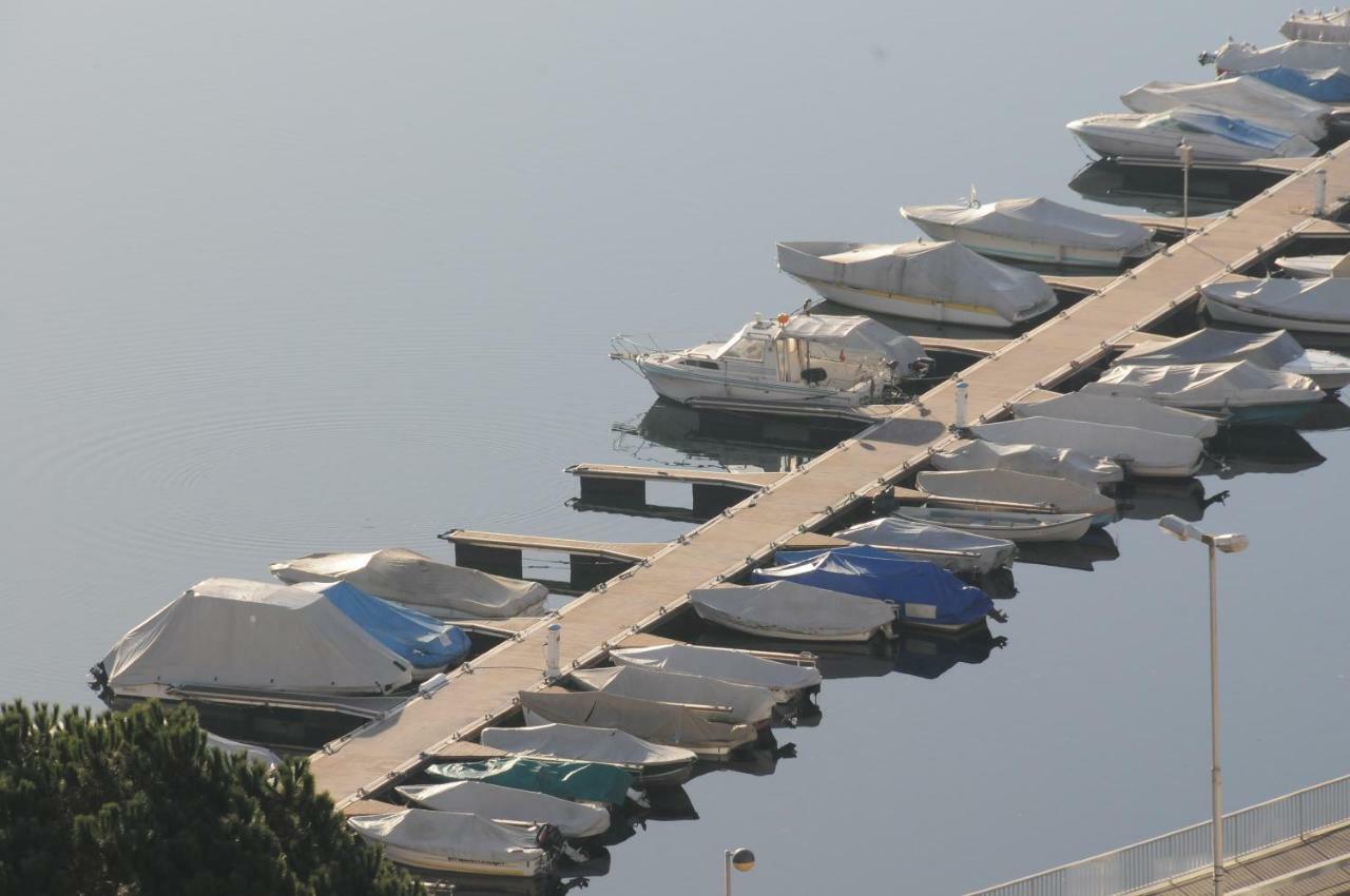 Acquachiara Apartman Ponte Tresa Kültér fotó